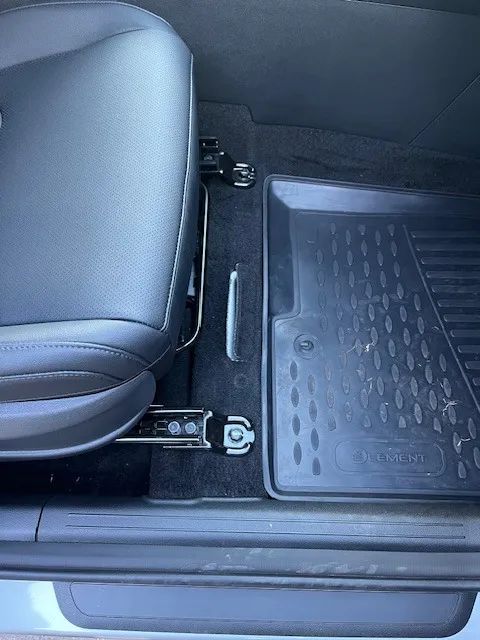 Накладки на крепления сидений для Hyundai Tucson 4 / Туксон 4 АБС пластик. Ричмарк — фото 2