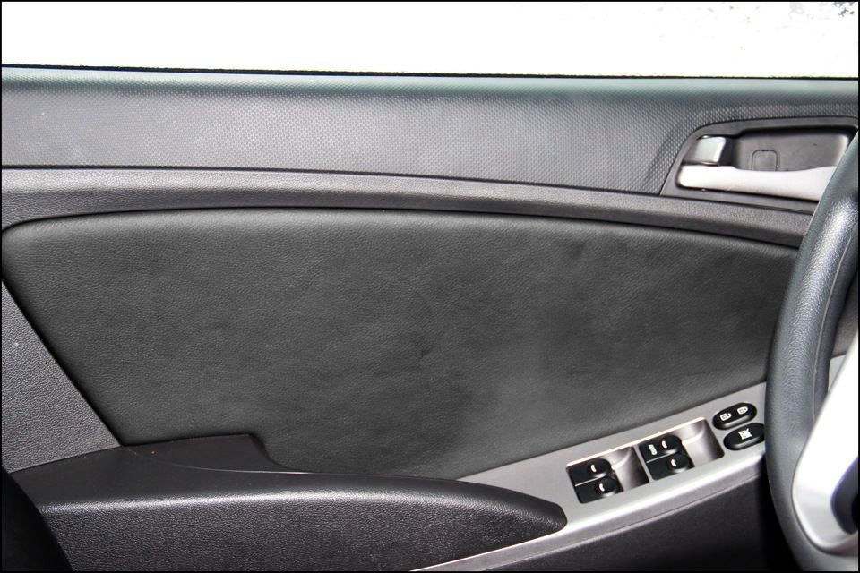 Обшивки карт дверей из эко-кожи без строчки для Hyundai i30 / Хёндэ ай30 1 2007-2012 Кожа Черный. Ричмарк — фото 2