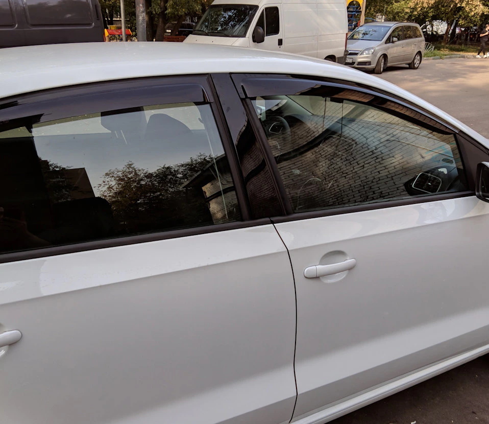 Дефлекторы окон дверей (ветровики) для Volkswagen Polo / Фольцваген Поло 5 Седан 2009-2020 Г.В. — фото 12