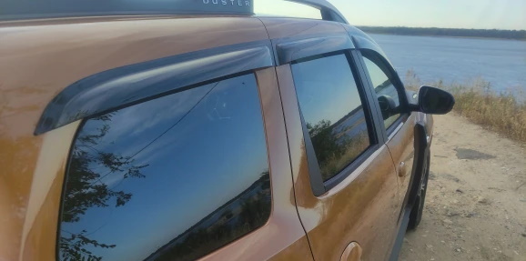 Дефлекторы окон дверей (ветровики) для Renault Duster / Рено Дастер 2 с 2021 Г.В. 4 двери+задние окна. Ричмарк — фото 5